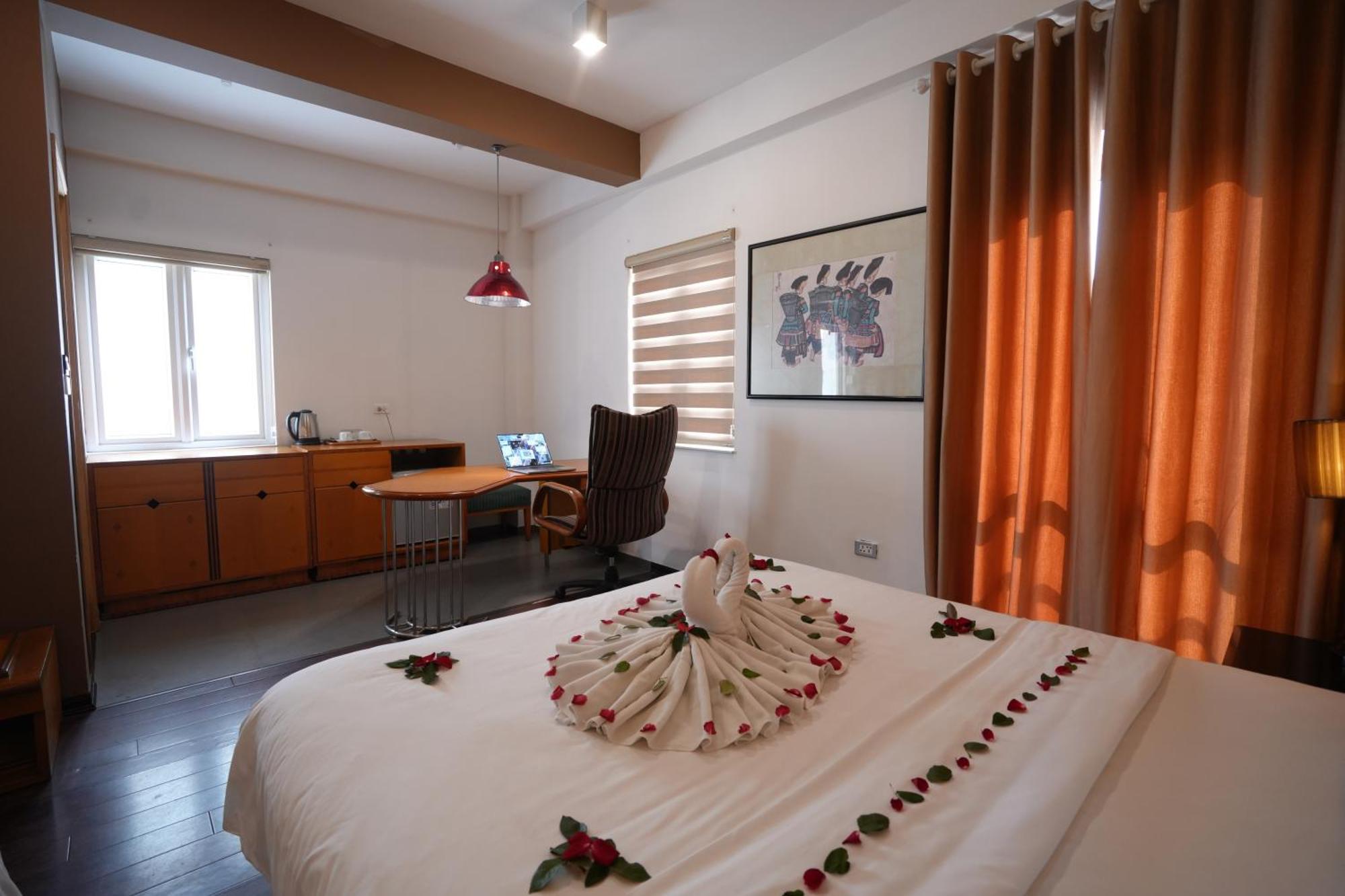 Hanoi Golden Sunshine Villa Hotel And Travel Buitenkant foto